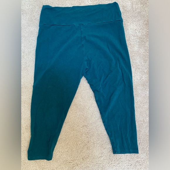 Yala cropped green leggings XL - Picture 6 of 6